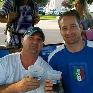 Meet your Posher, Clint